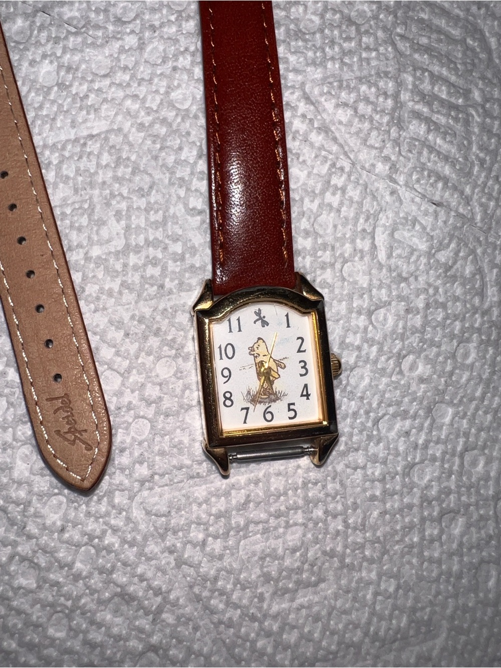 Timex Classic Pooh Disney Winnie The Pooh Quartz Watch Gold Tone Leather Band